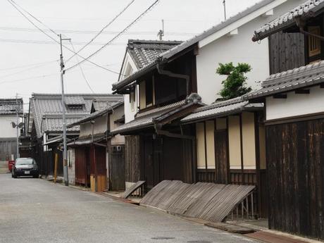 PA050202 近江商人の繁栄を偲ぶ近江八幡 / Omihachiman.. a castle town with a nostalgic atmosphere.