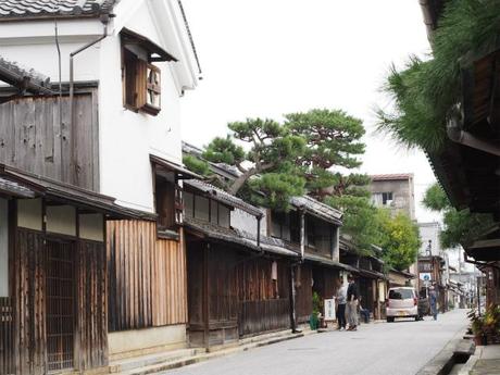 PA050155 近江商人の繁栄を偲ぶ近江八幡 / Omihachiman.. a castle town with a nostalgic atmosphere.