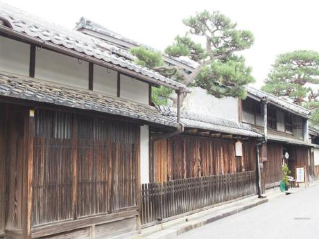 PA050163 近江商人の繁栄を偲ぶ近江八幡 / Omihachiman.. a castle town with a nostalgic atmosphere.