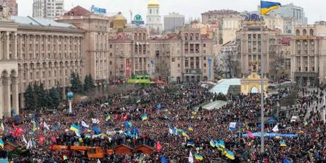 Independence Square, filled but before the violent demonstrations. (foto: Ilya Varlamov)