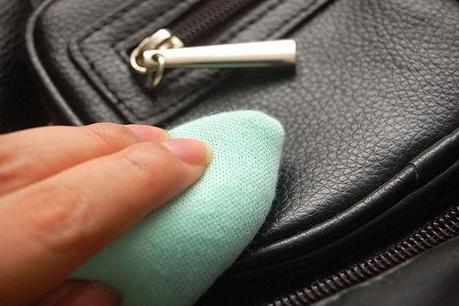 How To Clean Your Handbags