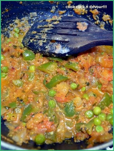 Peas capsicum masala