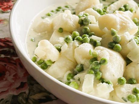 Creamed Peas & Potatoes