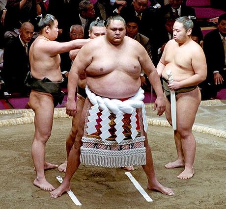 Sumo wrestler  Akeboni Taro  dies young !