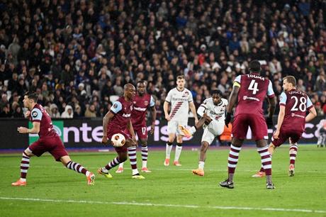 West Ham fall just short in the quarter-finals of the Europa League, while unbeaten Bayer Leverkusen advance West Ham fall just short in the quarter-finals of the Europa League, while unbeaten Bayer Leverkusen advance
