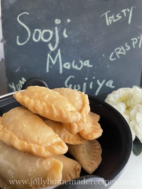 Sooji Mawa Gujiya Recipe