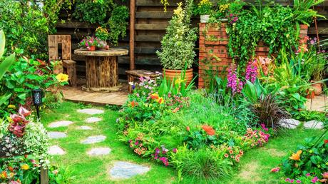 How To Achieve A Beautiful, Zero Maintenance Garden
