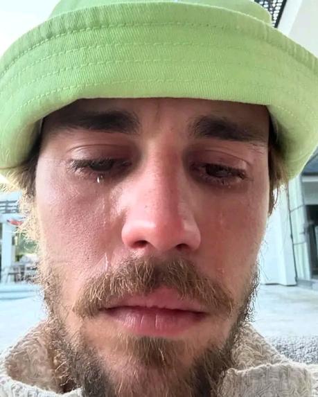 What’s Really Wrong Justin Bieber Breaks Down in Tears, Fans Start Getting Worried (See Photos)