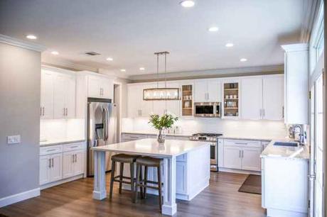 Maximize Space and Style: 6 Easy Tips for Renovating Your Kitchen