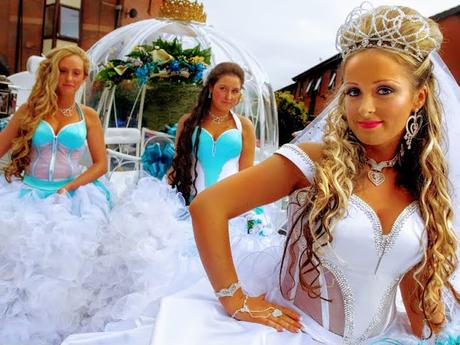 Life's A Drag... All Stars: España , Gypsy Weddings & A Contact Sport!