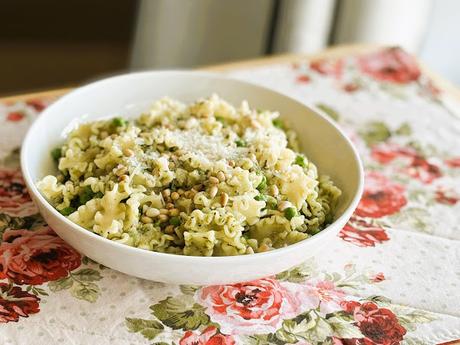 Pasta with Peas & Pesto