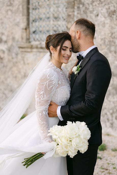 fairytale-wedding-kefalonia-beautiful-white-florals_23