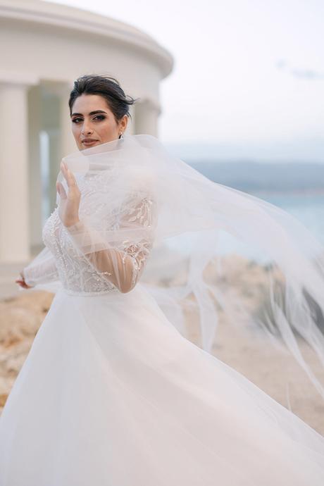 fairytale-wedding-kefalonia-beautiful-white-florals_24