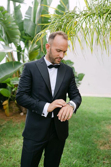 fairytale-wedding-kefalonia-beautiful-white-florals_09