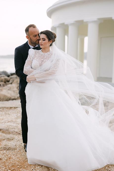 fairytale-wedding-kefalonia-beautiful-white-florals_25