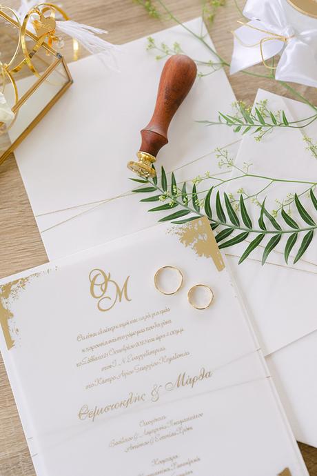 fairytale-wedding-kefalonia-beautiful-white-florals_06