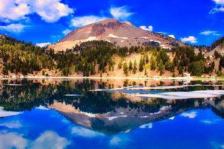 Explore the Rugged Beauty of Lassen Volcanic National Park in California 1 lassen volcanic national park california, california, volcano