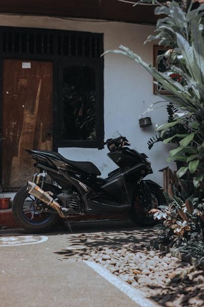 A Comprehensive Guide to the 2024 Chieftain Motorcycles: Everything You Need to Know 10 a black motorcycle parked in front of a building