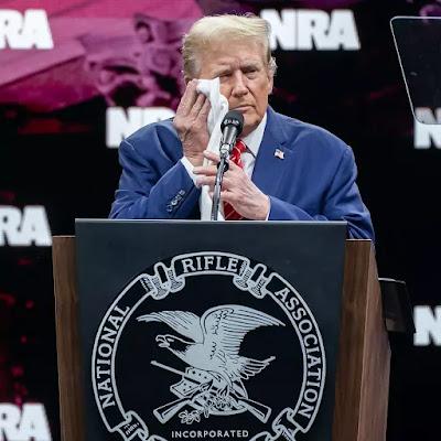 Trump freezes up near end of speech in Texas, prompting social-media sparks to fly, as confusion swirls about what really happened at NRA event