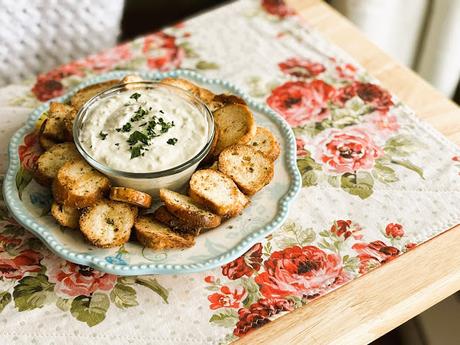 Garlic & Herb Bagel Crisps