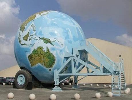 Replica World Sphere Caravan