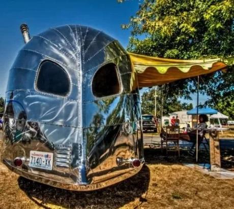 Sinister Chrome  Caravan