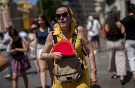 Heat waves can be deadly for older adults: An aging global population and rising temperatures mean millions are at risk, as Asia is experiencing