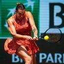 Novak Djokovic wins in 5 sets at French Open, unsure of knee