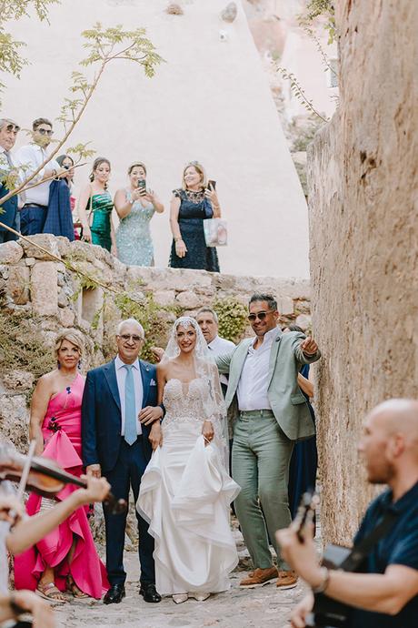 Fairytale destination wedding in Monemvasia | Karena & Constantine fairytale-destination-wedding-monemvasia_15