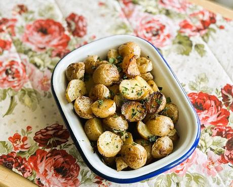 Easy Slow Roasted Greek Potatoes