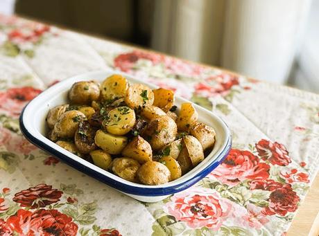 Easy Slow Roasted Greek Potatoes