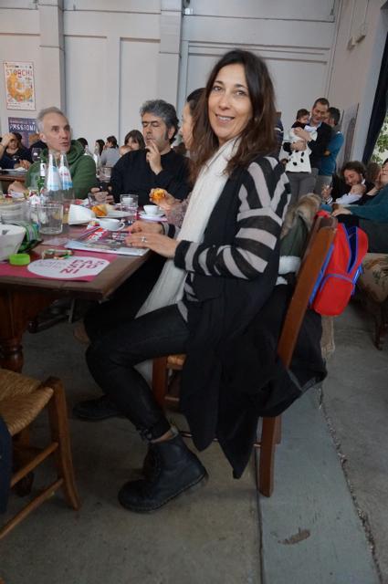 ReasonstoDress.com Real Mom Street Style spotted at the Caffe delle Passioni in Modena during the Sunday Jazz brunch
