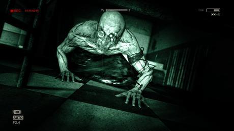 Former Sony Dev Comments On Outlast's Missing Platinum Trophy