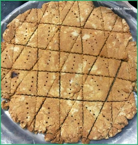 Cherry preserve short bread cookies