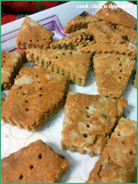 Cherry preserve short bread cookies