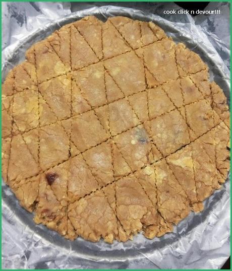 Cherry preserve short bread cookies