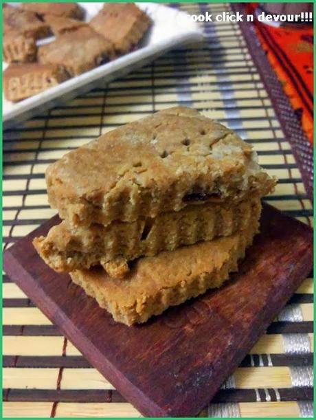 Cherry preserve short bread cookies