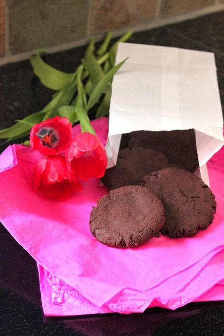 Vegan Valentine's Goodies: Chocolate Raspberry Cookies