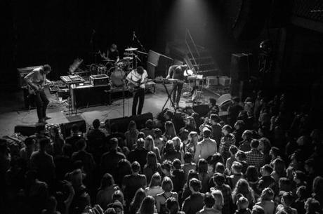 DSC 2112 620x412 DELOREAN GOT PEOPLE DANCING AT MUSIC HALL OF WILLIAMSBURG [PHOTOS]
