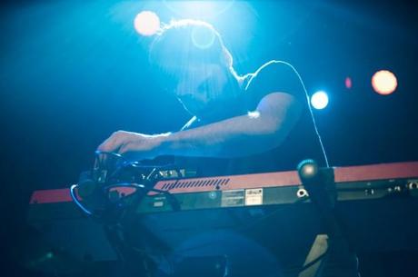 DSC 1940 620x412 DELOREAN GOT PEOPLE DANCING AT MUSIC HALL OF WILLIAMSBURG [PHOTOS]