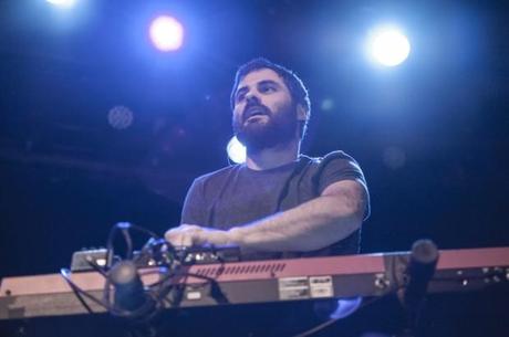 DSC 1915 620x412 DELOREAN GOT PEOPLE DANCING AT MUSIC HALL OF WILLIAMSBURG [PHOTOS]