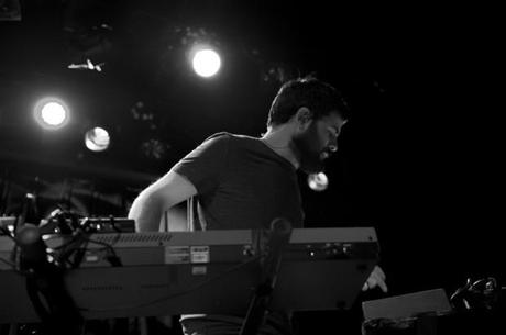 DSC 1855 620x412 DELOREAN GOT PEOPLE DANCING AT MUSIC HALL OF WILLIAMSBURG [PHOTOS]