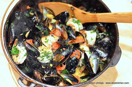 ~mussels shrimp & pasta~