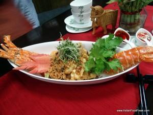 'Pe fun tang' Lobster with fried garlic and dried chiily