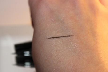 Review || Rimmel London Scandaleyes eyeliner