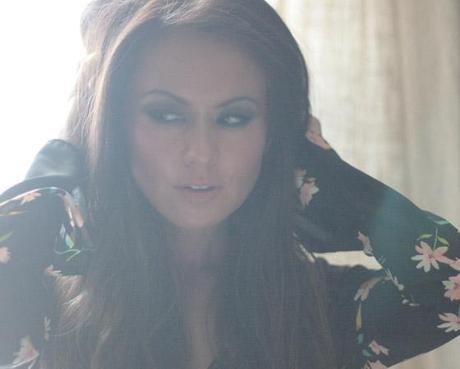 VALENTINE’S DAY BEAUTY Two Looks, One Palette