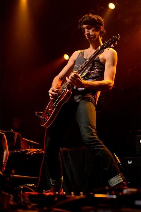 SaintRich Terminal5 1.25 5 533x800 DR. DOG BROUGHT SOME NEEDED WARMTH TO TERMINAL 5 [PHOTOS]