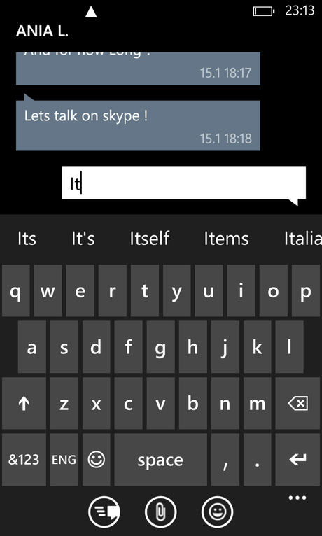 Keyboard in predictive text mode takes 80% screen.