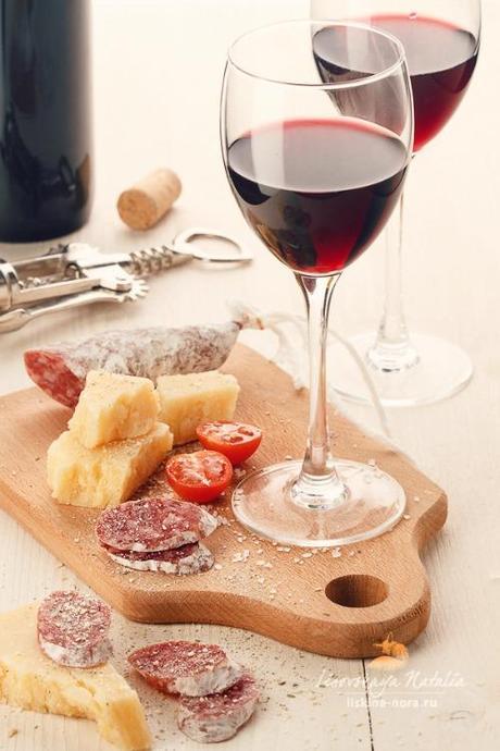 food presentation on a kitchen chopping board