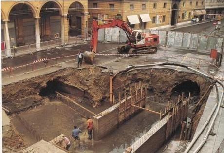  Modena e l’acqua: sistema idraulico e fognario, a cura di Giovanni Bartoli, Comune di Modena, 2003.